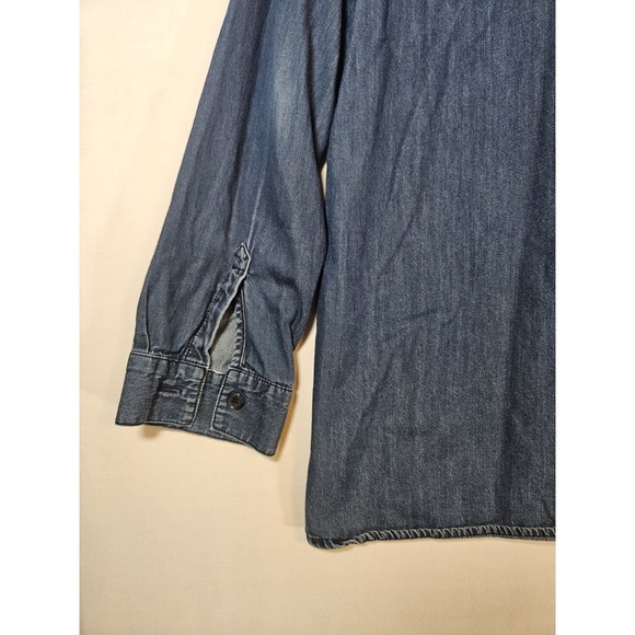 Lot Of 2 Old Navy Lightweight Denim Blue Long Sleeve Button Shirt Women's Small - Picture 7 of 16